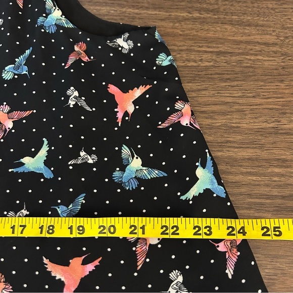 zoë+phoebe Women's Black Sleeveless Top with Bird Print M - Picture 10 of 11